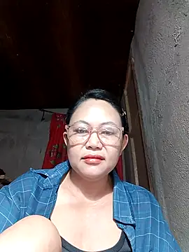 Everleigh mom online show from January 7, 8:00 pm