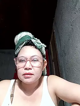 Everleigh mom online show from January 12, 1:55 am