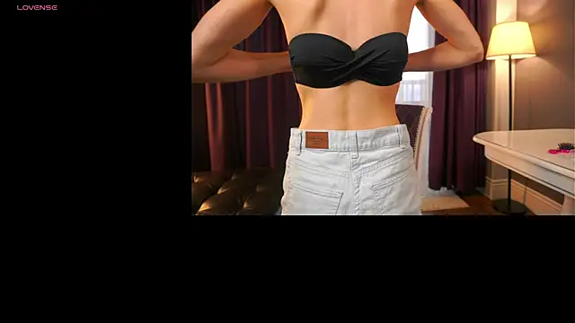 ElwynaBrickell online show from October 15, 4:12 am