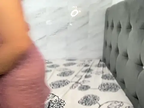 serinitystar69 online show from October 18, 1:19 am