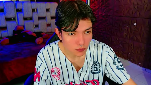 alandelrey57 online show from February 19, 2:51 am