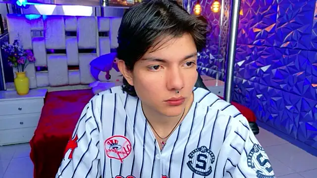 alandelrey57 online show from March 28, 7:13 pm