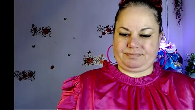 Snapshot of andreea2011 chatting on November 19, 8:25 am andreea2011 online show from November 19, 8:25 am