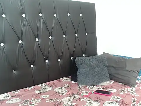 Lsnickykhanyile online show from October 11, 7:07 am