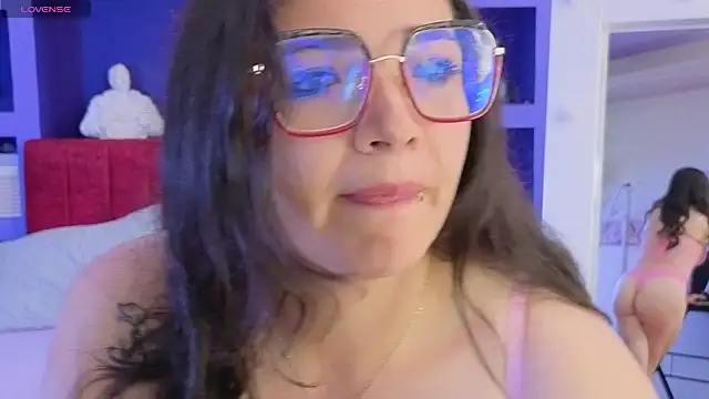 Snapshot of iam_sammy_01 chatting on February 13, 12:23 pm iam sammy 01 online show from February 13, 12:23 pm