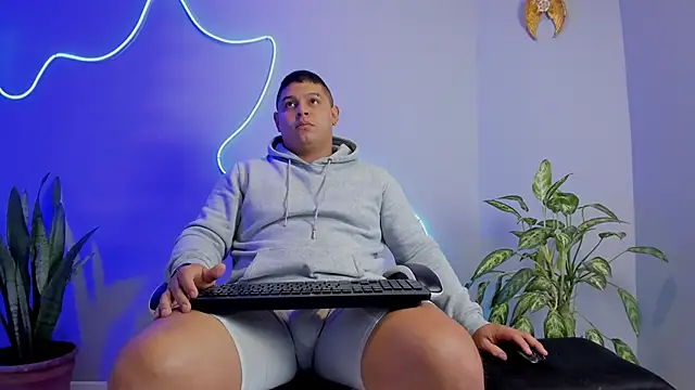 Maximus Steel online show from October 13, 11:10 am