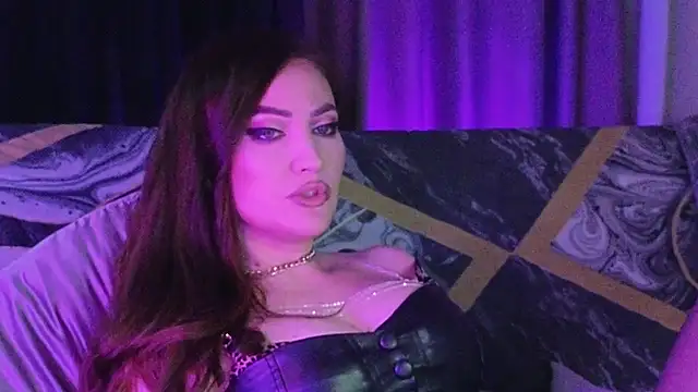 Snapshot of AliceJameson chatting on September 10, 9:15 pm AliceJameson online show from September 10, 9:15 pm