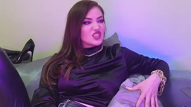 Snapshot of AliceJameson chatting on October 18, 9:04 pm AliceJameson online show from October 18, 9:04 pm