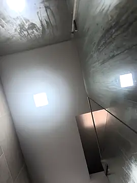 Cami Konor online show from April 8, 8:20 pm