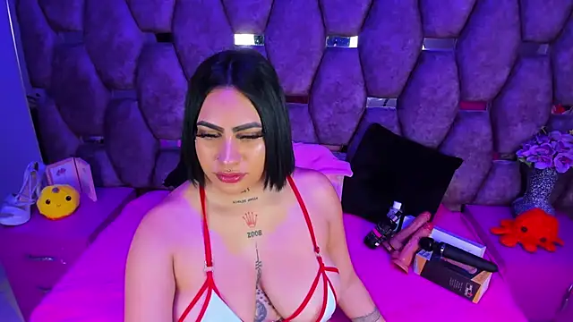 Snapshot of nikky_latin chatting on October 9, 3:48 am nikky latin online show from October 9, 3:48 am