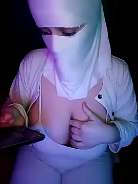 Lamia Queen  online show from December 18, 11:22 pm