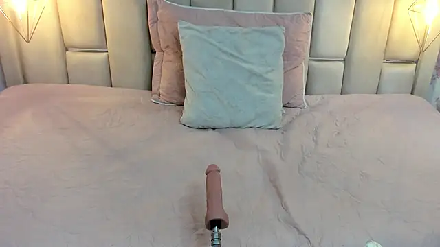 ALYANNA HOT  online show from October 30, 12:28 pm