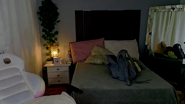 Snapshot of kataleya_29 chatting on November 27, 2:52 pm kataleya 29 online show from November 27, 2:52 pm