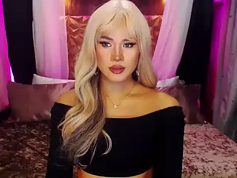 YllanaAltheaXxX online show from December 19, 11:23 pm