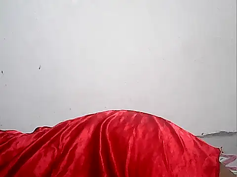 Snapshot of Juicy_69xx chatting on December 13, 7:53 pm Juicy 69xx online show from December 13, 7:53 pm