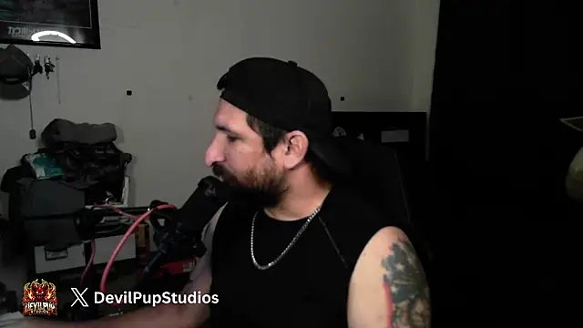 Snapshot of DevilPup75_ chatting on August 3, 9:04 am DevilPup75 online show from August 3, 9:04 am