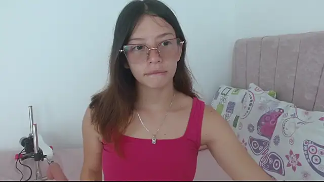 Tiiana online show from May 28, 4:04 pm