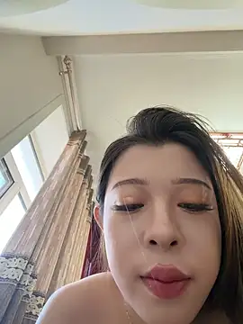 tuanzi125216 online show from March 13, 11:44 pm