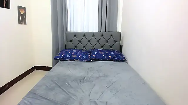 Snapshot of Claudia_empress chatting on February 2, 1:04 am Claudia empress online show from February 2, 1:04 am