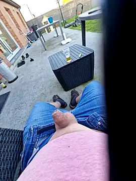 Snapshot of dilatationcoquine chatting on November 9, 2:37 pm dilatationcoquine online show from November 9, 2:37 pm