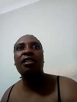 QueenRomaxx1 online show from November 7, 12:10 am