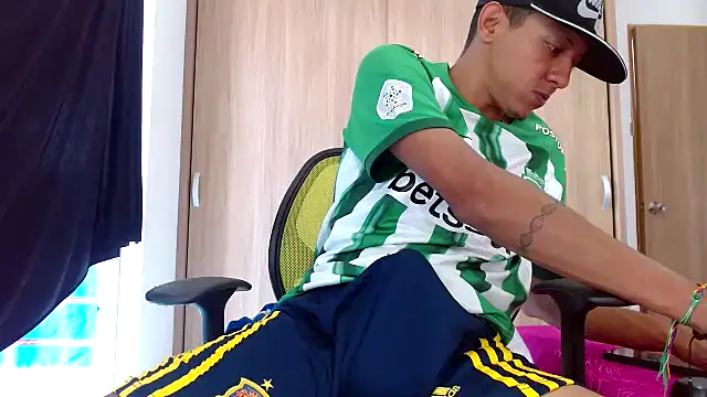 skinny23cm online show from January 31, 2:28 pm