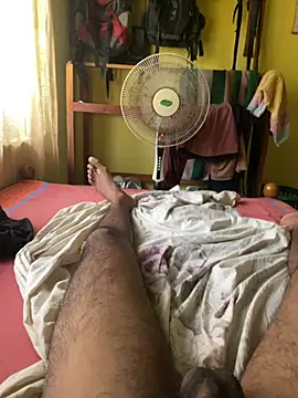 Snapshot of nimaboy21 chatting on November 7, 9:09 am nimaboy21 online show from November 7, 9:09 am