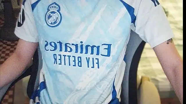 Snapshot of Ryder_ chatting on April 1, 4:37 pm Ryder online show from April 1, 4:37 pm