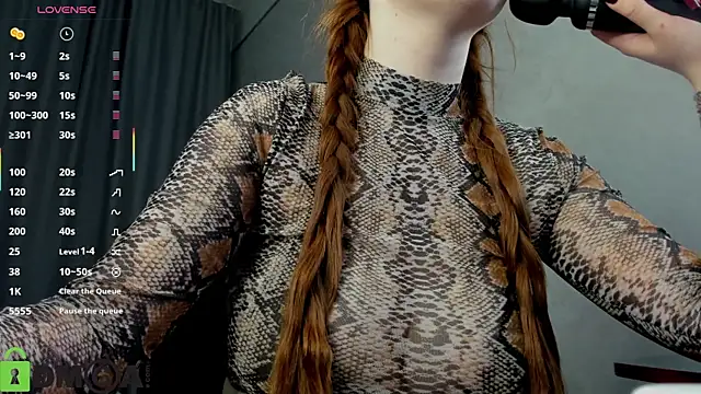 Snapshot of Roxy_Sunnny chatting on October 14, 9:21 am Roxy Sunnny online show from October 14, 9:21 am