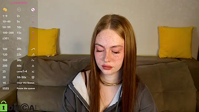 Snapshot of Roxy_Sunnny chatting on October 21, 9:32 am Roxy Sunnny online show from October 21, 9:32 am