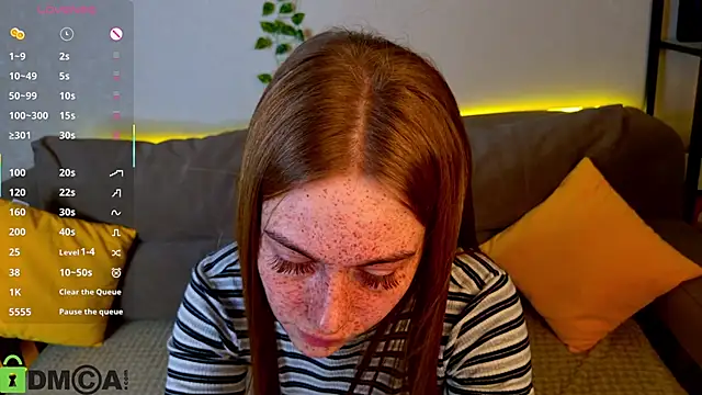 Snapshot of Roxy_Sunnny chatting on November 6, 9:32 am Roxy Sunnny online show from November 6, 9:32 am