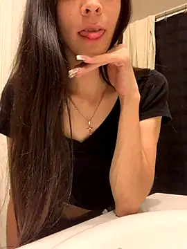 Snapshot of lovinlush chatting on October 23, 4:28 pm lovinlush online show from October 23, 4:28 pm