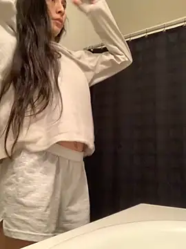 Snapshot of lovinlush chatting on November 16, 5:40 pm lovinlush online show from November 16, 5:40 pm