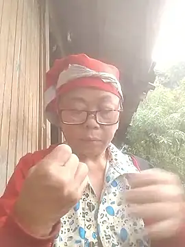 Snapshot of VangLe73 chatting on October 20, 8:59 am VangLe73 online show from October 20, 8:59 am