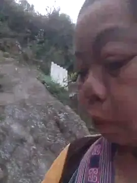 Snapshot of VangLe73 chatting on October 21, 10:27 am VangLe73 online show from October 21, 10:27 am