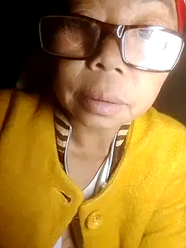 Snapshot of VangLe73 chatting on October 21, 10:32 pm VangLe73 online show from October 21, 10:32 pm