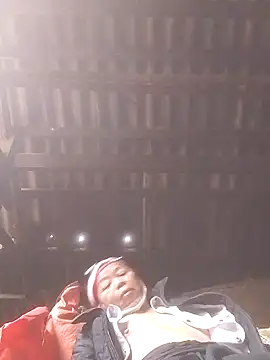 Snapshot of VangLe73 chatting on November 5, 2:44 am VangLe73 online show from November 5, 2:44 am