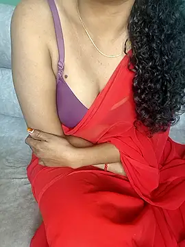 Snapshot of Tamilpallavi chatting on January 7, 3:47 pm Tamilpallavi online show from January 7, 3:47 pm