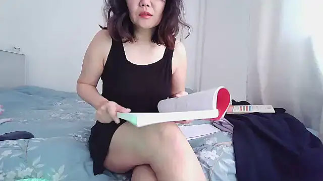 sakuradelreina online show from November 3, 7:31 am