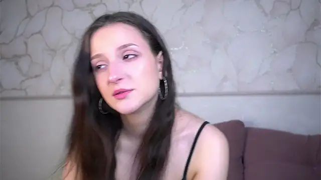 Snapshot of FalineBeacher chatting on February 8, 1:14 pm FalineBeacher online show from February 8, 1:14 pm