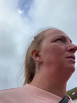 JustYourNormalCouple online show from October 20, 10:16 am