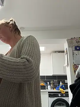 JustYourNormalCouple online show from November 20, 10:37 am