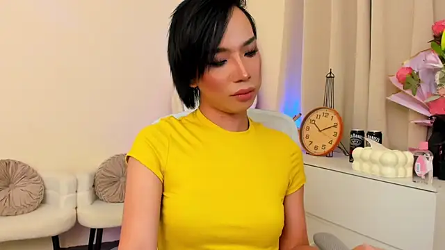 Snapshot of CharlotteMavis chatting on March 1, 1:02 pm CharlotteMavis online show from March 1, 1:02 pm
