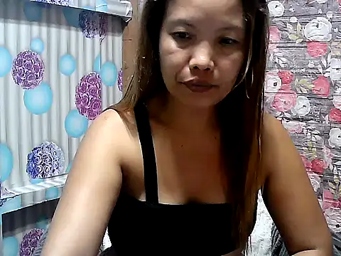Snapshot of AsianHorny4uxx chatting on October 11, 7:18 am AsianHorny4uxx online show from October 11, 7:18 am