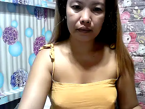 Snapshot of AsianHorny4uxx chatting on October 22, 7:24 pm AsianHorny4uxx online show from October 22, 7:24 pm