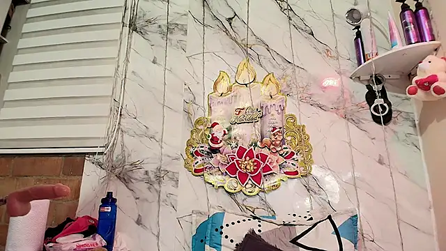 rachelroberts online show from December 2, 8:19 am