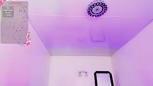 Rossedewitt  online show from October 8, 8:06 pm