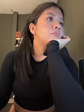 Snapshot of alhaana_ chatting on October 31, 11:17 pm alhaana online show from October 31, 11:17 pm