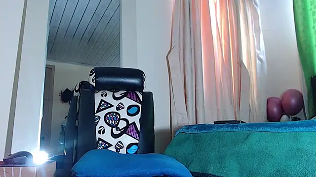 Owenferrara online show from February 1, 2:15 pm