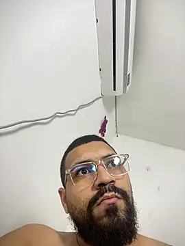 vincentjaxon online show from February 10, 11:14 am